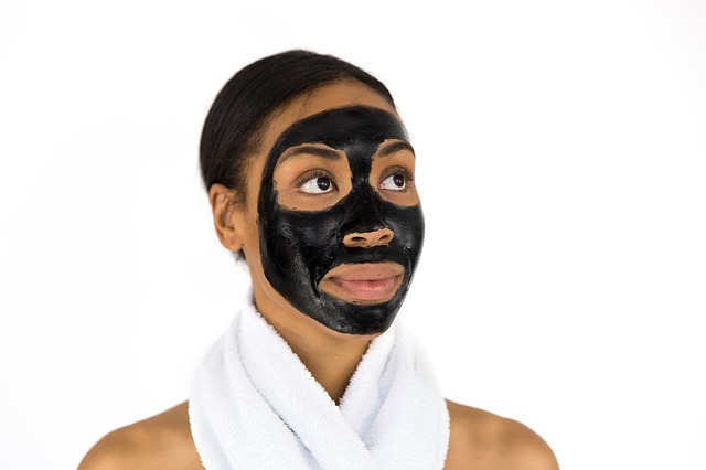 černá čistící maska